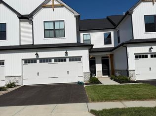 5622 Dutch Ln, Powell, OH 43065