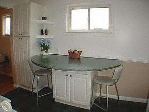 4th image of 28474 Fairfax St
