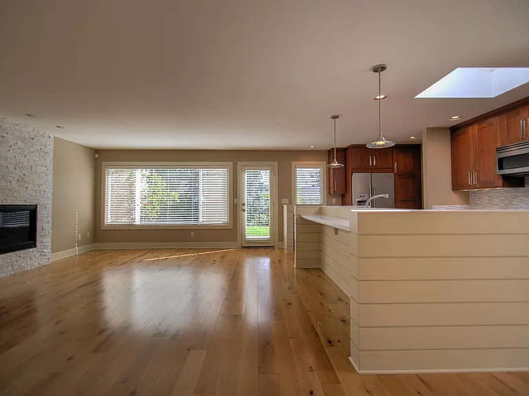 12980 NW Westlawn Ter — Photo 11