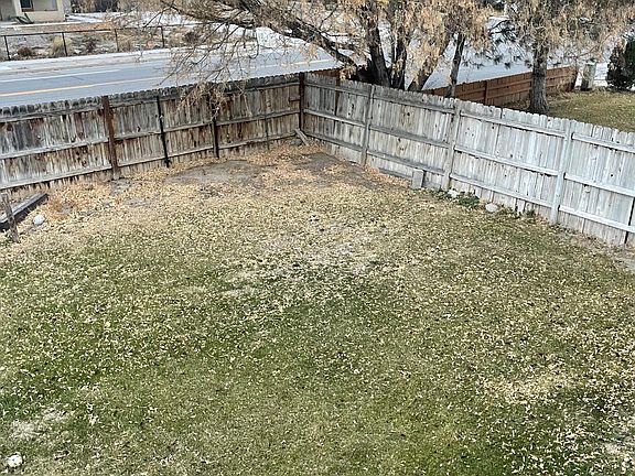 5th image of 1285 W Greasewood Dr