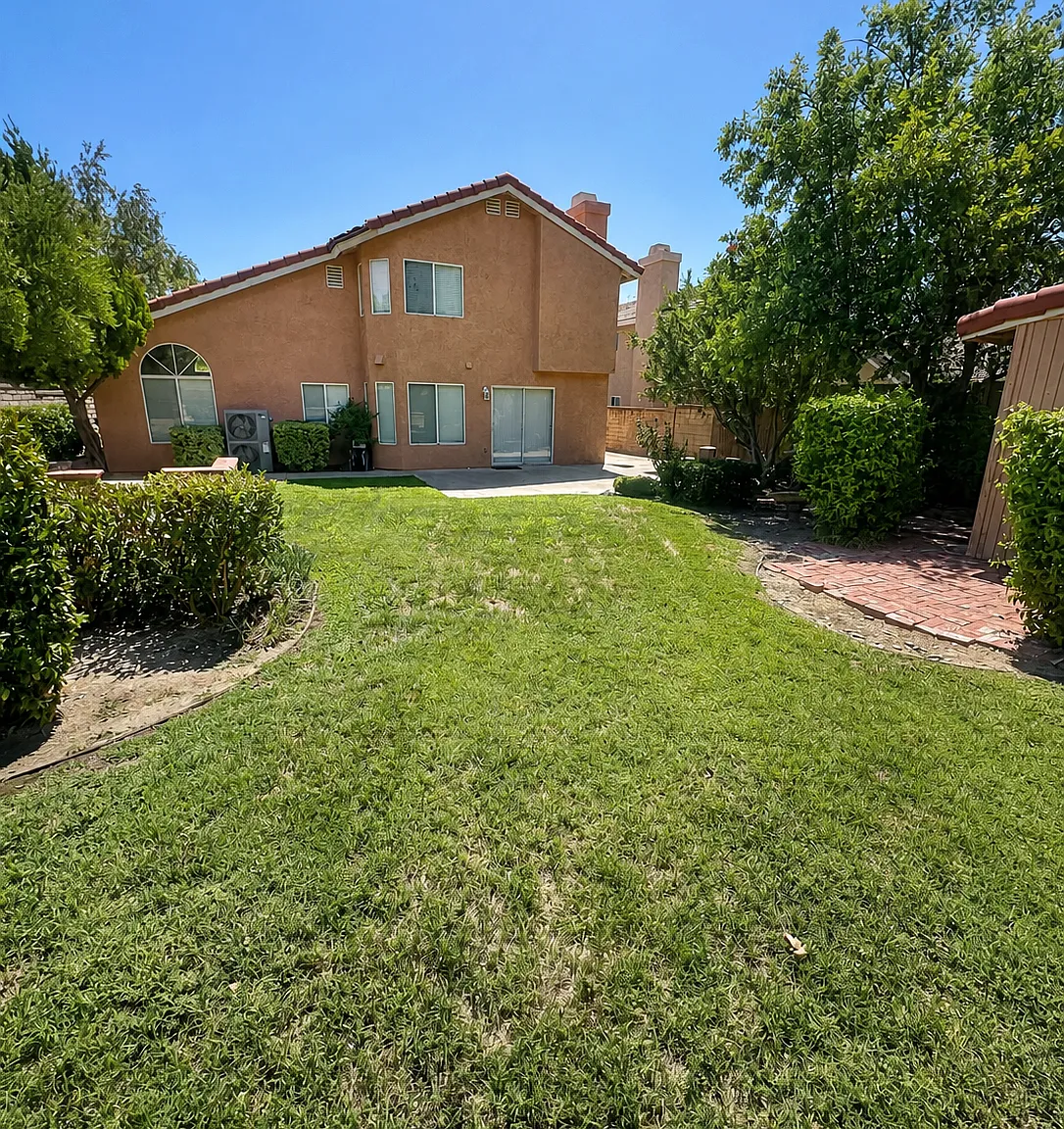 4 bed, 1877 sqft, $4,195 — Photo 2