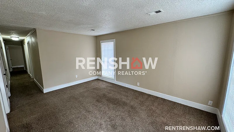 4 bed, 1.5 bath, 1160 sqft, $1,125 — Photo 2