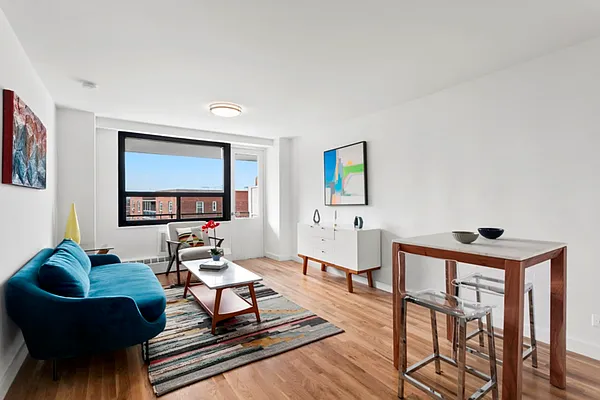 Rented by Vertical Real Estate LLC | media 4