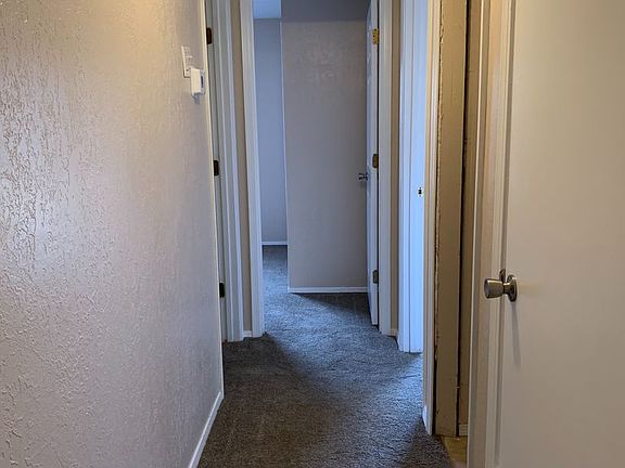 5th image of 1011 Meadowlark Ct SE APT 2