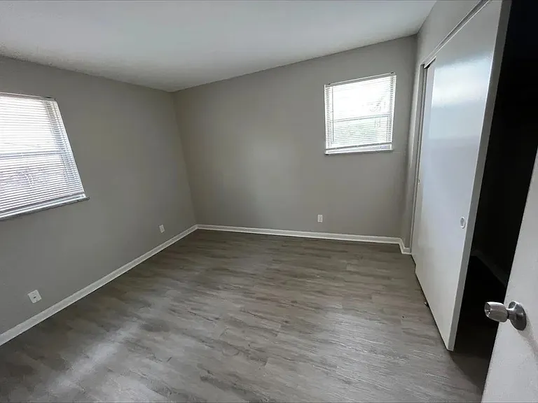 1414 E Columbus St #C — Photo 7