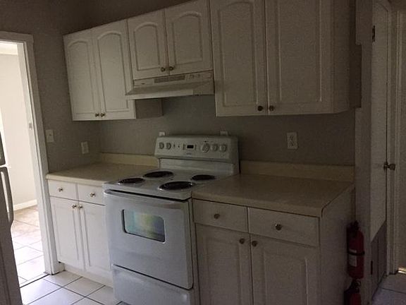 2nd image of 515 E Livingston St #515