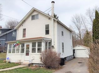 124 Maple Dr, Camillus, NY 13031