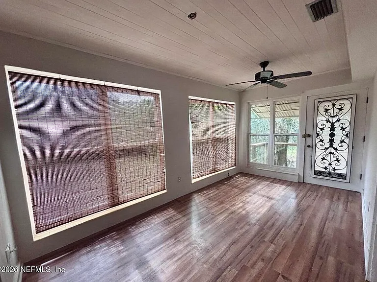 1502 Broome St — Photo 9
