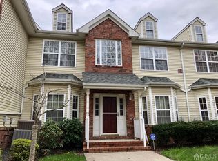 225 Pinelli Dr, Piscataway, NJ 08854