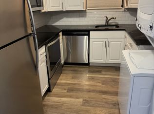 674 Cove Rd APT 5, Stamford, CT 06902