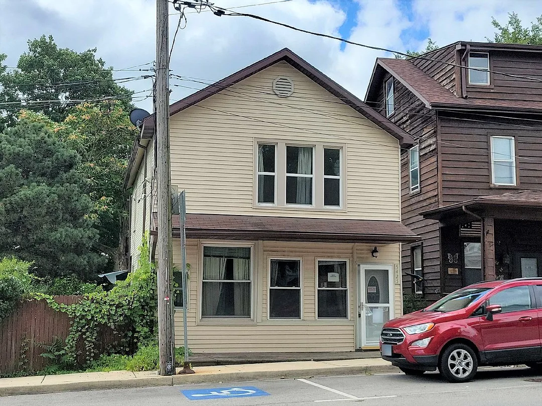 5425 W Main St photo 1