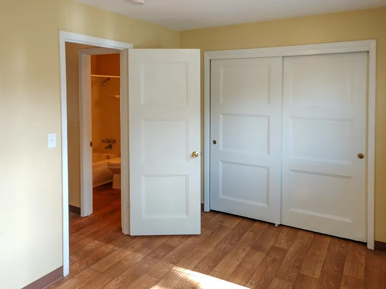 2855 Front 2865 St NE — Photo 6
