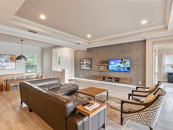 4th image of 11905 Gramercy Park Ave