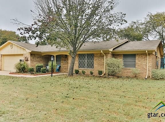 3rd image of 227 Sue Ln