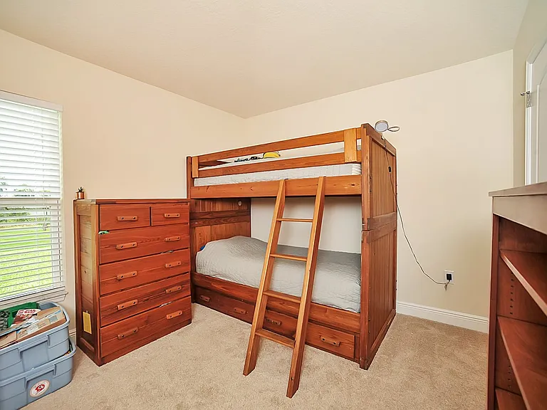 553 Hollow Glen Dr — Photo 16