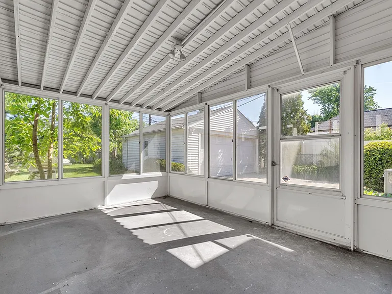 2711 Dorchester Rd — Photo 38