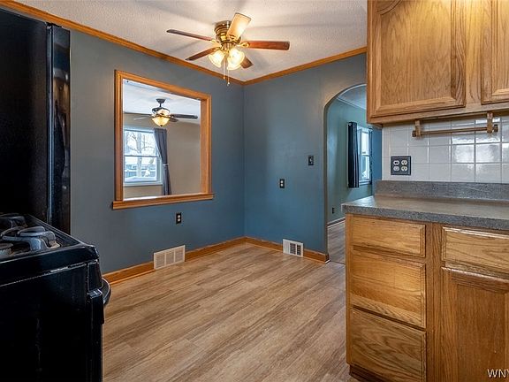 2nd image of 10 Rockleigh Dr