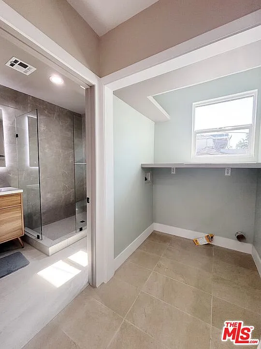 4 bed, 3.0 bath, 1500 sqft, $4,950 — Photo 3