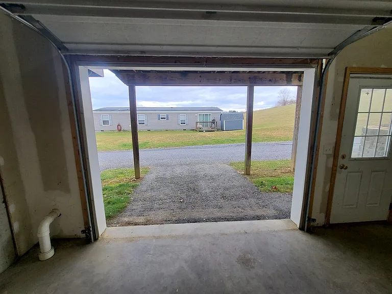 395 Viewpoint Way — Photo 42