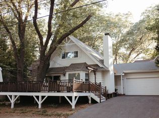 248 Maple Dr, Lake Arrowhead, CA 92352