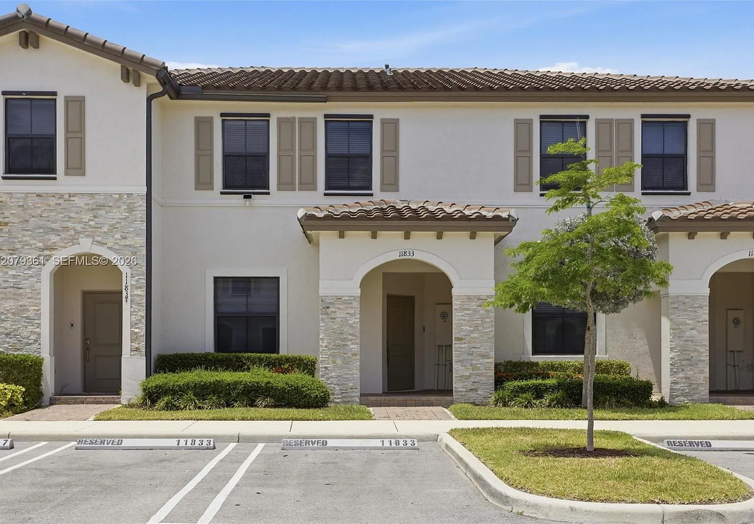 Silver Palm Residential H — Photo 4