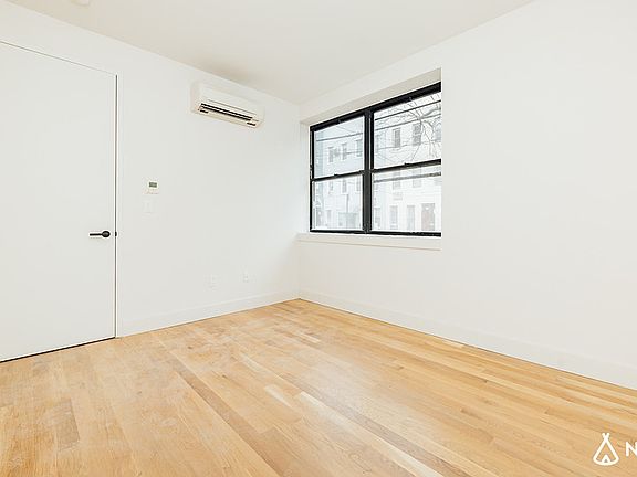 2nd image of 312 Devoe St APT 1B