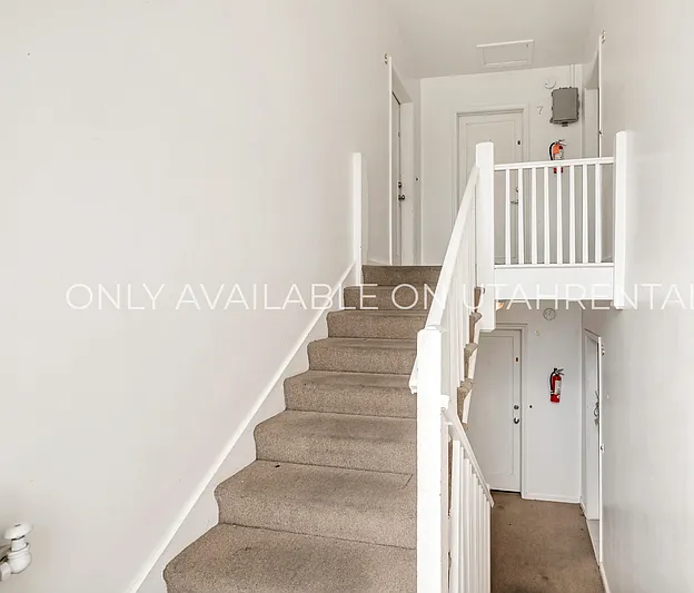 511 N 100 W #8 — Photo 16