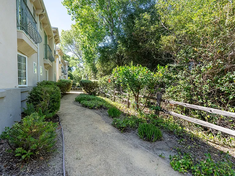 3372 Rockview Pl #1 — Photo 37