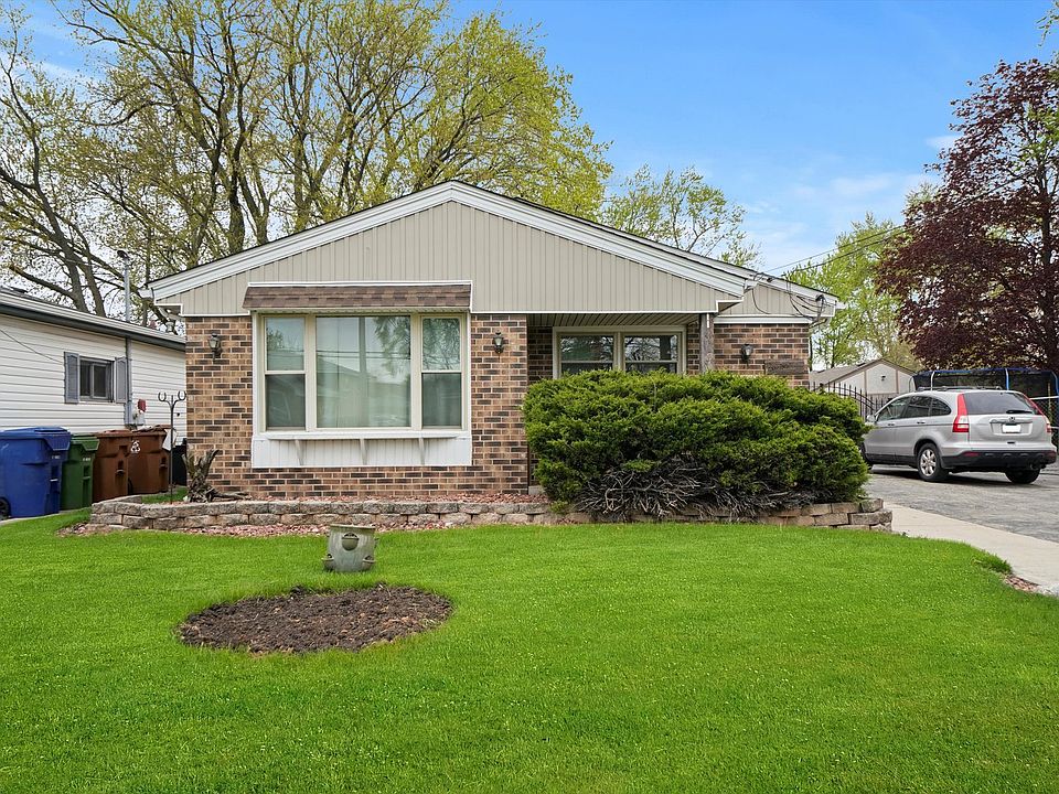 1st image of 4830 W 91st St