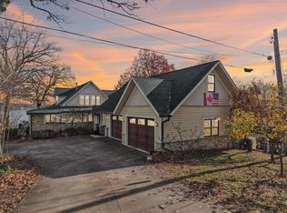 N4296 Alpine Village Ln, Cambridge, WI 53523