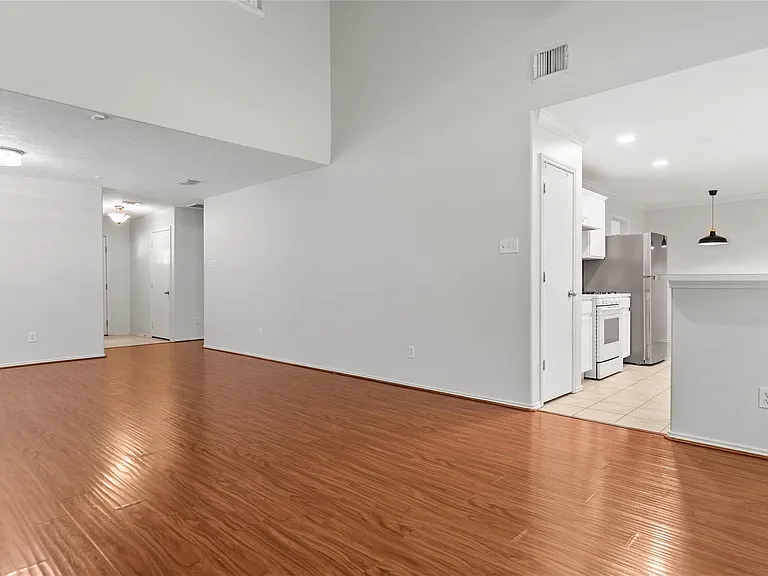 6 Thicket Grove Pl — Photo 8