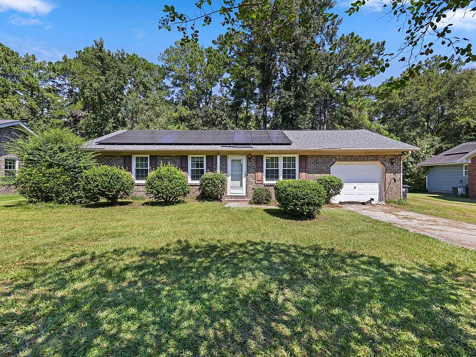 1st image of 114 Lisa Dr