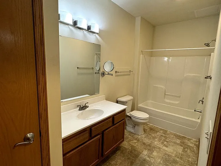 Stratford Place Luxury Apartments — Photo 61