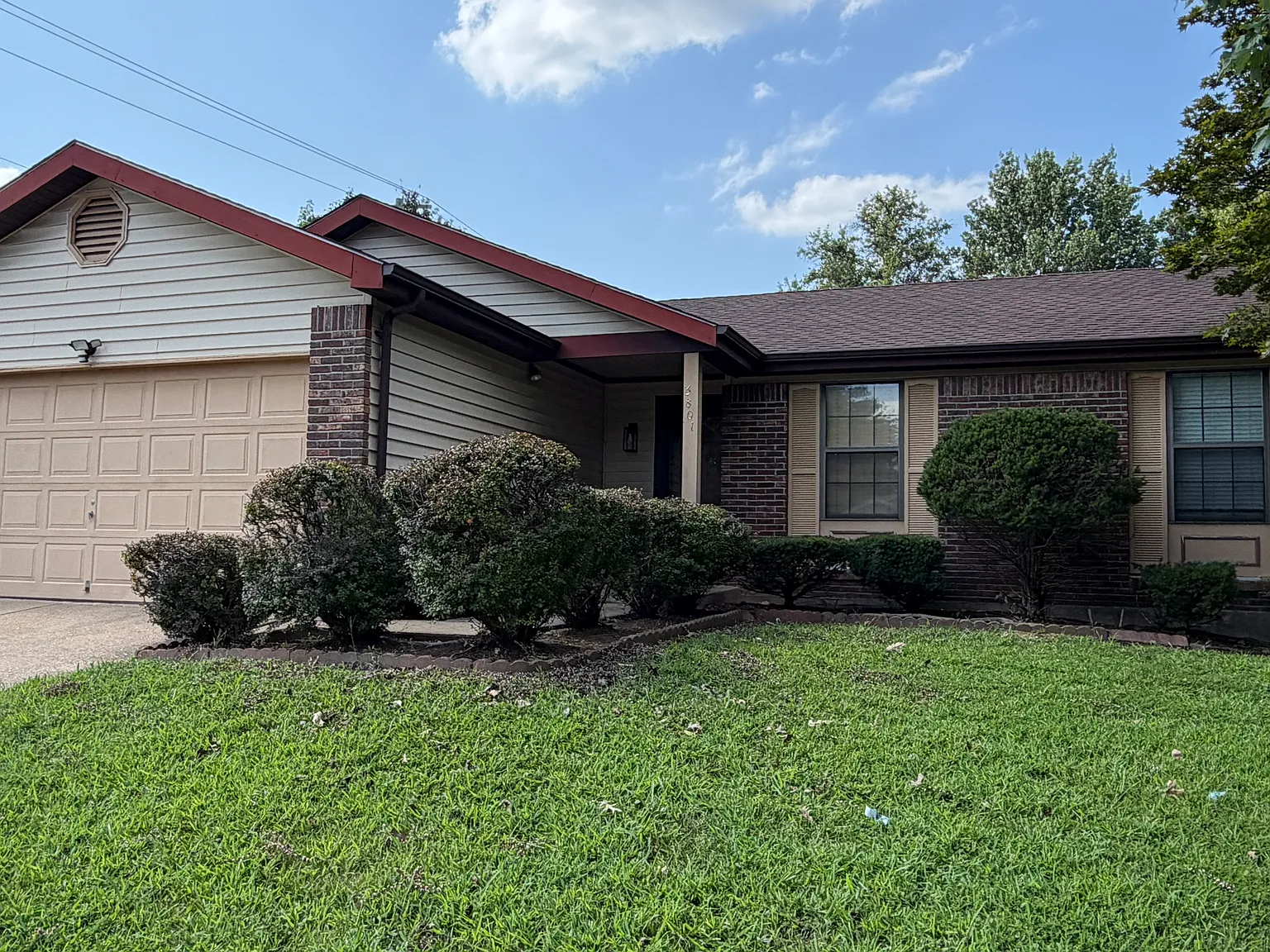 3 bed, 1175 sqft, $1,925 — Photo 2