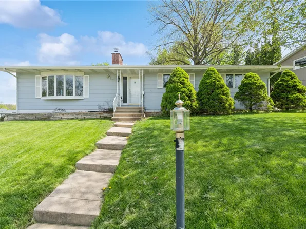 320 Eastland Dr SE, Cedar Rapids, IA 52403