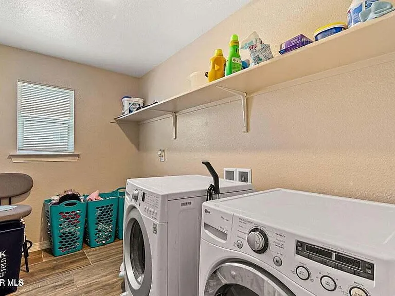 14441 Eastbrook Dr — Photo 29