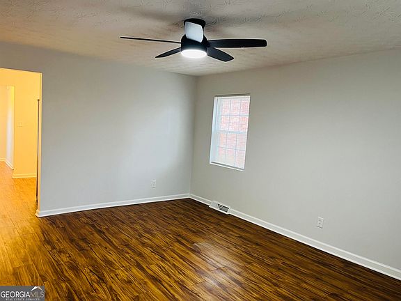 3rd image of 2135 SE Thompson Ave #2135A
