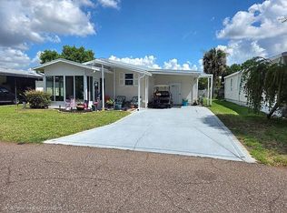 32 Buccaneer Dr, Leesburg, FL 34788