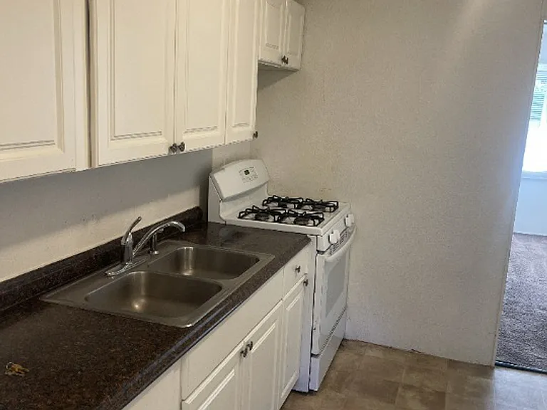 190 Washington Ave #9 — Photo 8