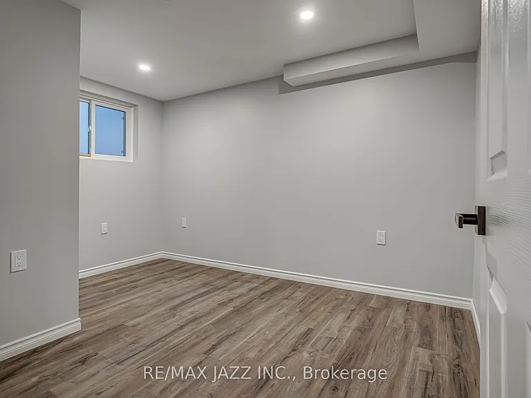 1189 Cartier Blvd #A — Photo 20