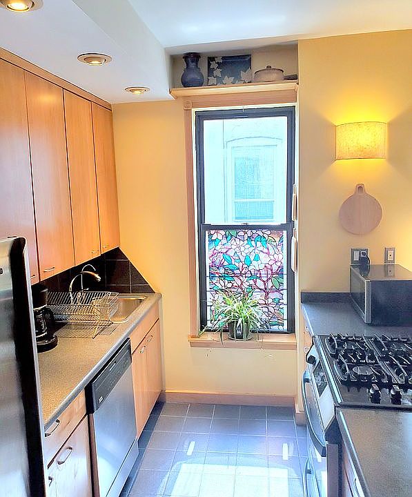 1st image of 423 15th St APT 3D