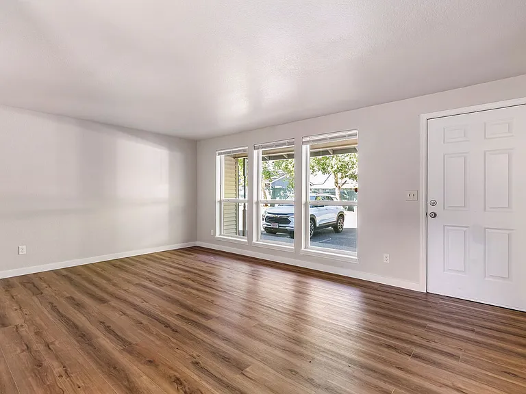 17442 SE 82nd Dr — Photo 2