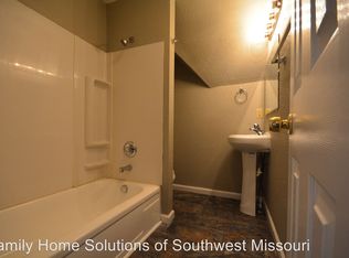 907 W Central St, Springfield, MO 65802