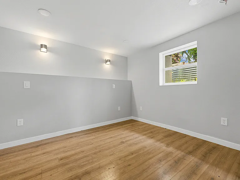 8717 16th Ave SW — Photo 15