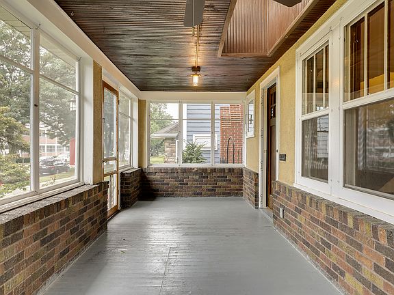 3rd image of 1889 Stanford Ave