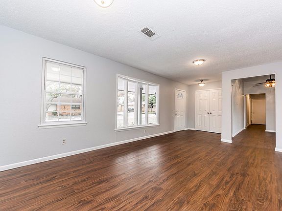 4th image of 2 Westvale Pl
