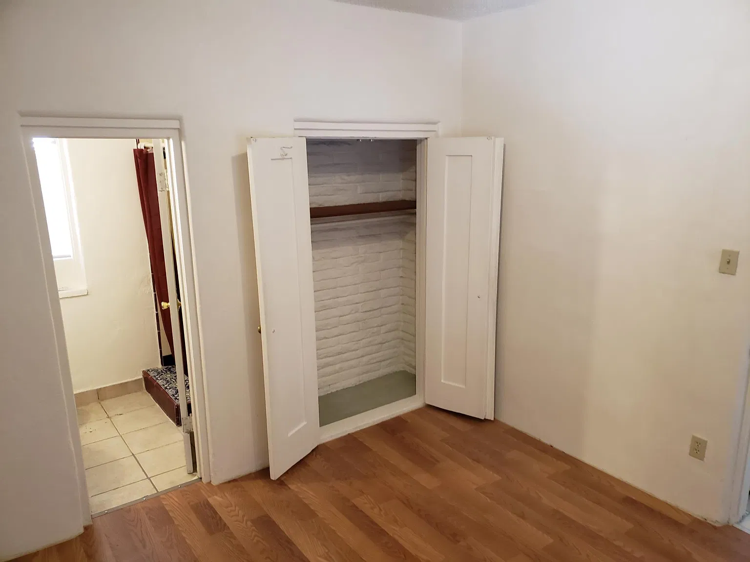 1 bed, 550 sqft, $1,150 — Photo 3