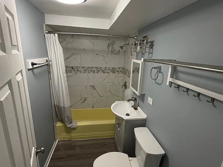 5401 S Wood St #1 — Photo 13
