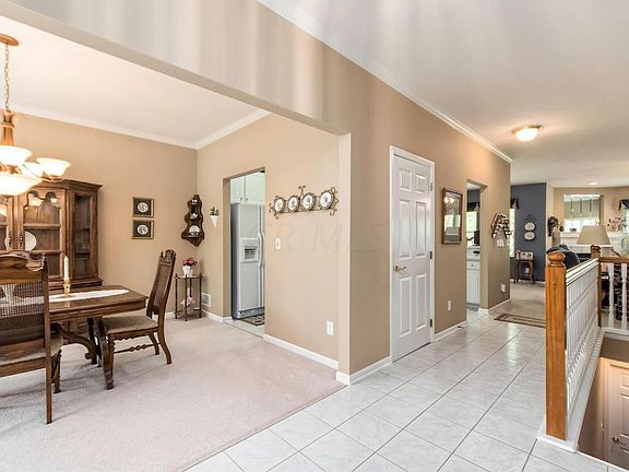 3rd image of 6110 Langton Cir