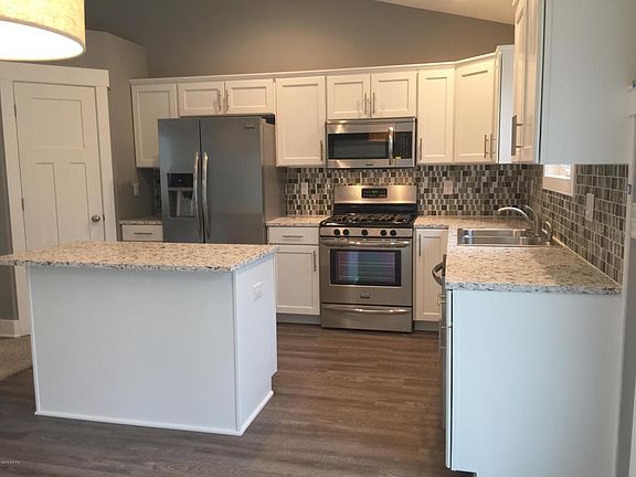 4th image of 2655 Ezekiel Dr